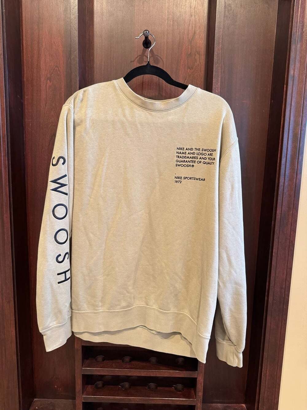 Nike Sportswear 1972 Graphic Crewneck Sweatshirt Tan Size Large